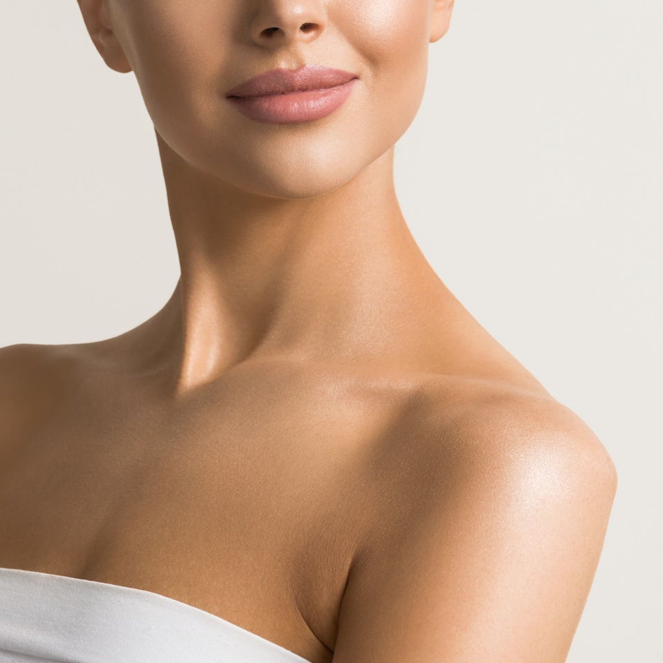 Lips shoulders neck woman mouth chin collarbon